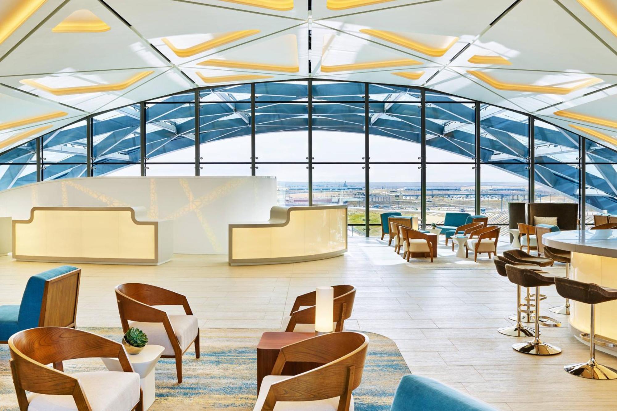 The Westin International Airport 4*